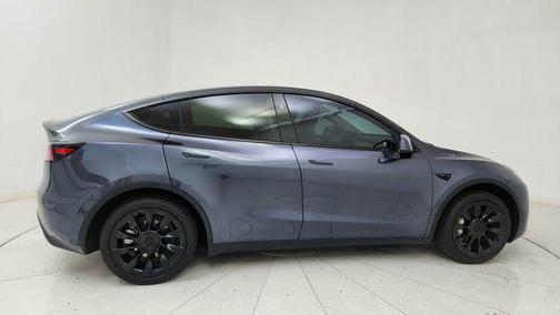 2025 Tesla Model Y Long Range Dual Motor Rear-Wheel Drive