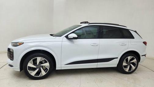 2025 Audi Q6 e-tron Premium Plus quattro