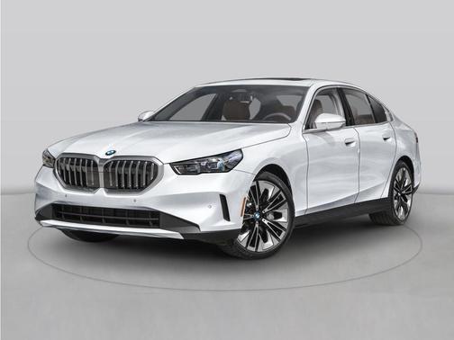 White Metallic 2025 BMW 540 xDrive