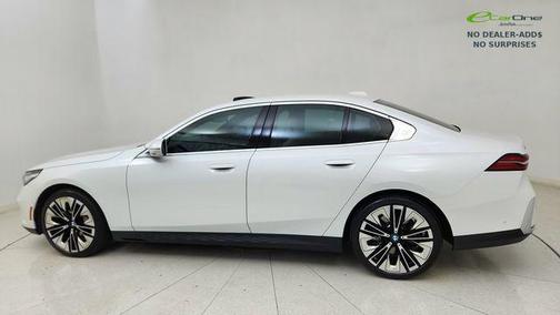 White Metallic 2025 BMW 540 xDrive
