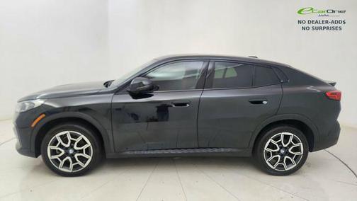 Black Sapphire Metallic 2025 BMW X2 xDrive28i