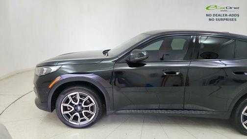 Black Sapphire Metallic 2025 BMW X2 xDrive28i