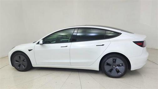 2022 Tesla Model 3 Standard Range