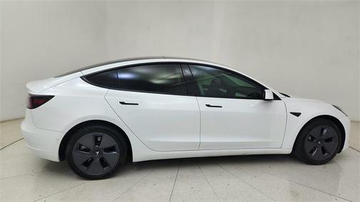 2022 Tesla Model 3 Standard Range