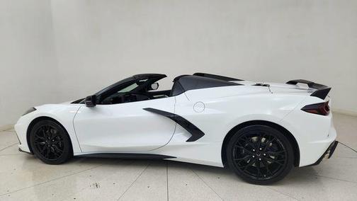 Arctic White 2024 Chevrolet Corvette Stingray w/2LT