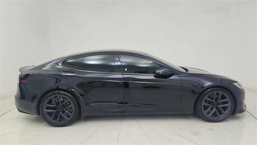 2022 Tesla Model S Plaid