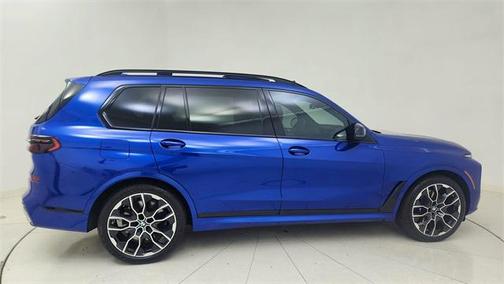 2026 BMW X7 M60i