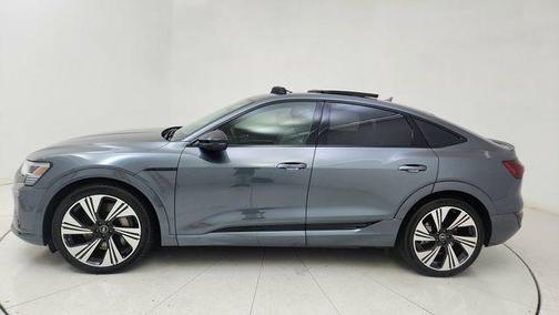 2024 Audi Q8 e-tron Prestige