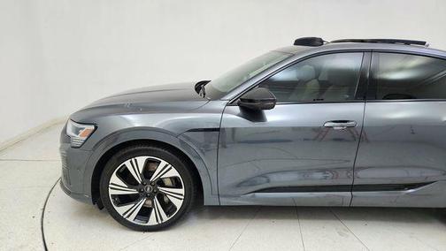 2024 Audi Q8 e-tron Prestige