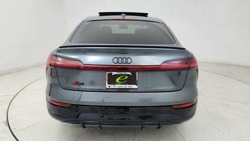 2024 Audi Q8 e-tron Prestige