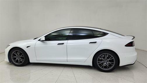 2022 Tesla Model S Plaid