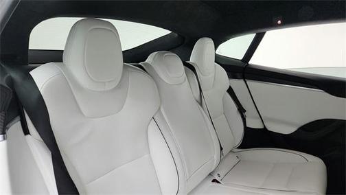 2022 Tesla Model S Plaid