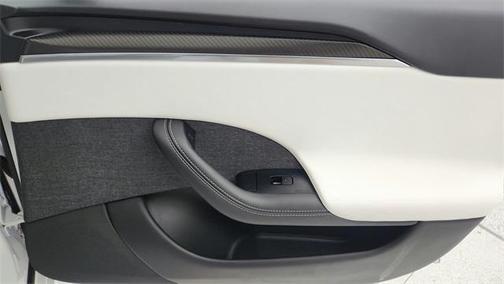 2022 Tesla Model S Plaid