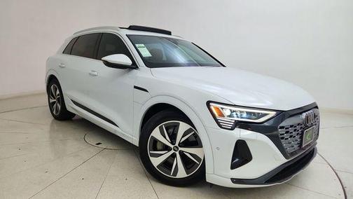 2024 Audi Q8 e-tron Premium Plus