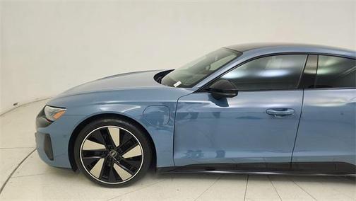 2023 Audi e-tron GT Prestige quattro