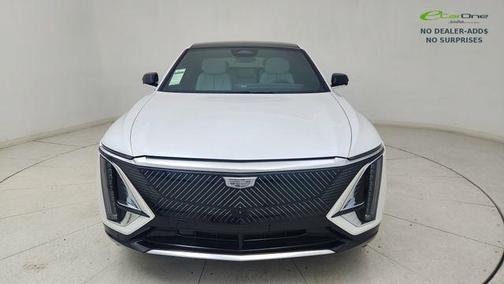 Crystal White Tricoat 2024 Cadillac LYRIQ Luxury