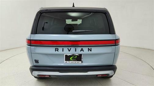 2025 Rivian R1S Adventure