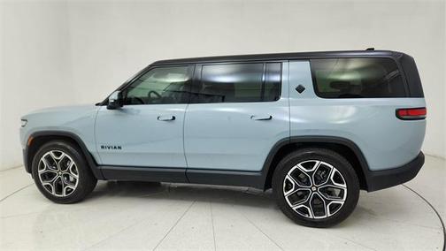 2025 Rivian R1S Adventure