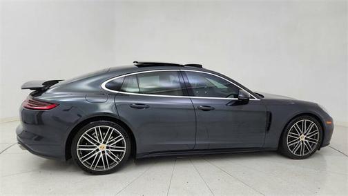 2018 Porsche Panamera 4S