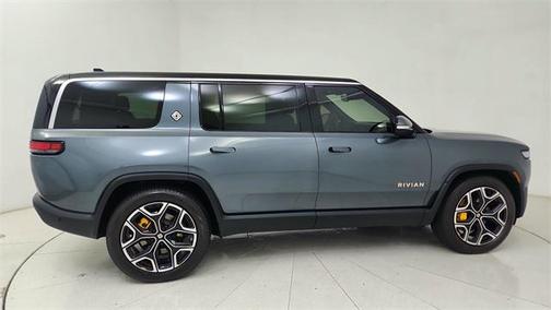 2023 Rivian R1S Adventure