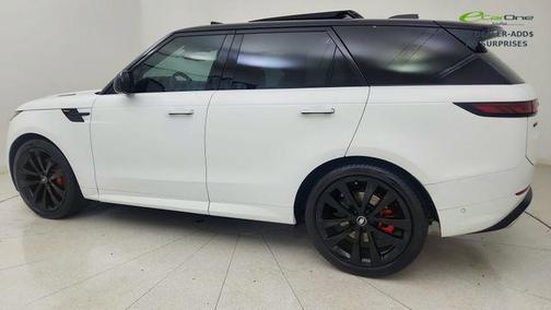 Fuji White 2024 Land Rover Range Rover Sport SE
