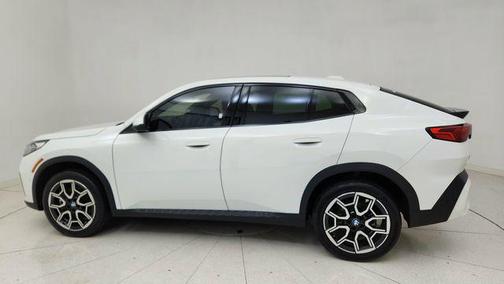 White 2025 BMW X2 xDrive28i