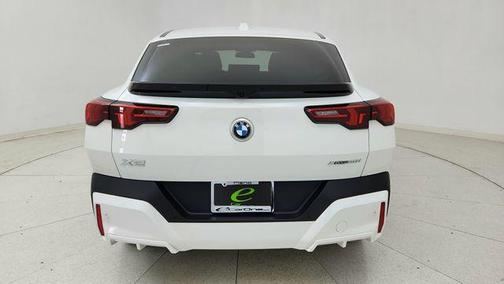 White 2025 BMW X2 xDrive28i