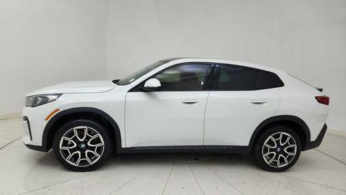 White 2025 BMW X2 xDrive28i