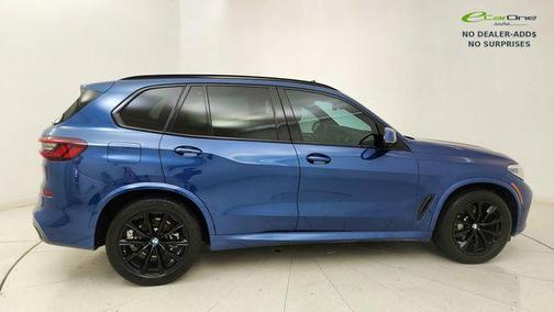 Phytonic Blue Metallic 2023 BMW X5 xDrive40i