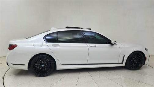 2022 BMW 750 i xDrive