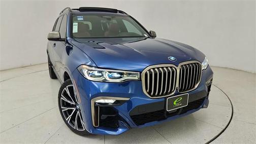 2022 BMW X7 M50i
