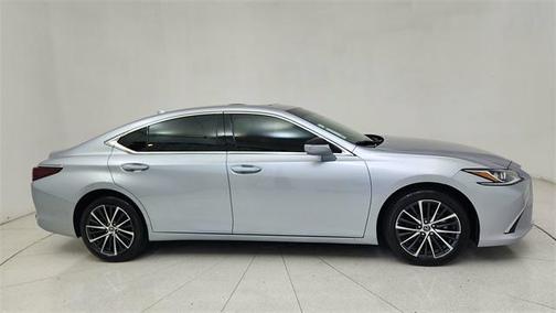 2024 Lexus ES 250 Base