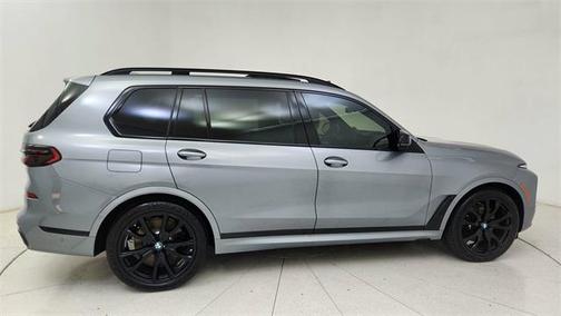 2026 BMW X7 M60i