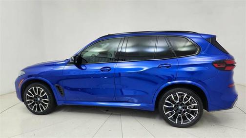 2025 BMW X5 M60i