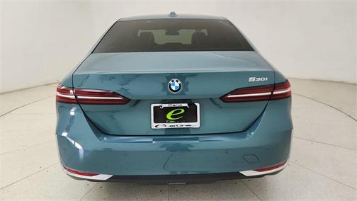 2025 BMW 530 i
