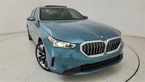 2025 BMW 530 i