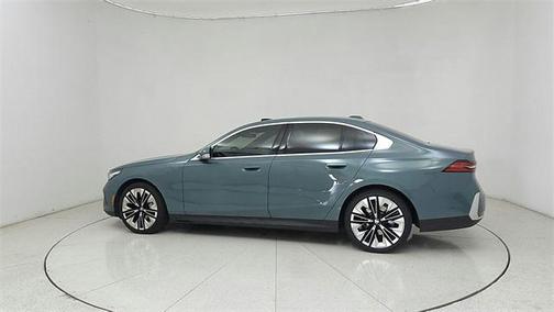 2025 BMW 530 i