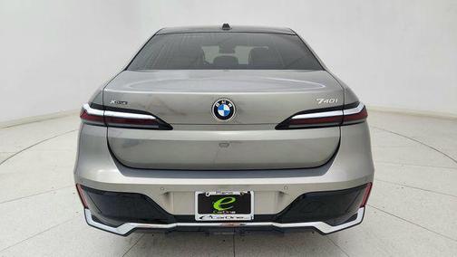 Gray Metallic 2025 BMW 740 xDrive