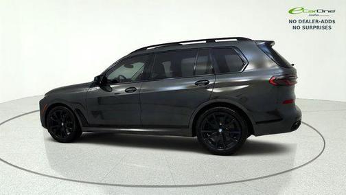 Gray Metallic 2025 BMW X7 M60i