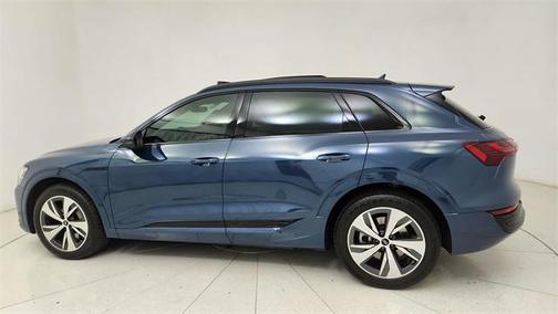 2024 Audi Q8 e-tron Premium