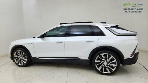 Crystal White Tricoat 2024 Cadillac LYRIQ Luxury