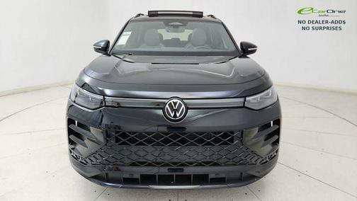 2025 Volkswagen Tiguan 2.0T SE R-Line Black