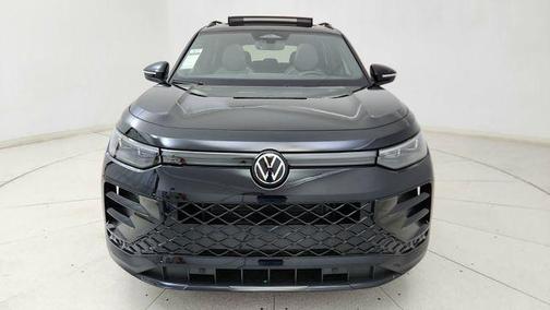 2025 Volkswagen Tiguan 2.0T SE R-Line Black