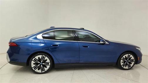 2024 BMW i5 eDrive40