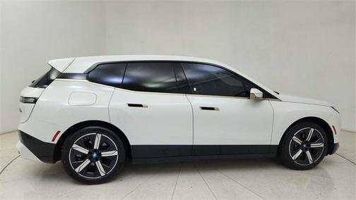 2024 BMW iX M60