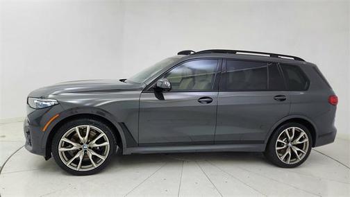 2022 BMW X7 M50i