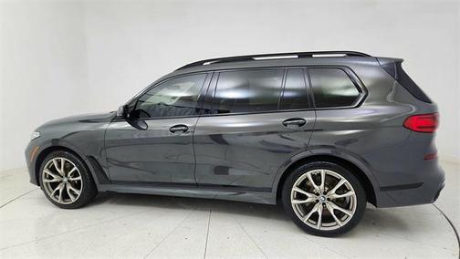 2022 BMW X7 M50i