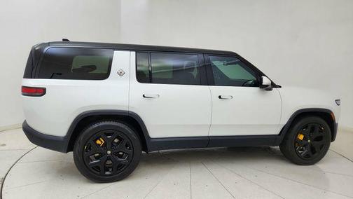2024 Rivian R1S Adventure Quad Motor Large Pack
