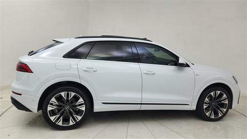 2025 Audi Q8 55 Prestige