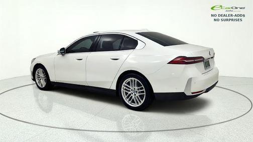 Alpine White 2024 BMW 530 i